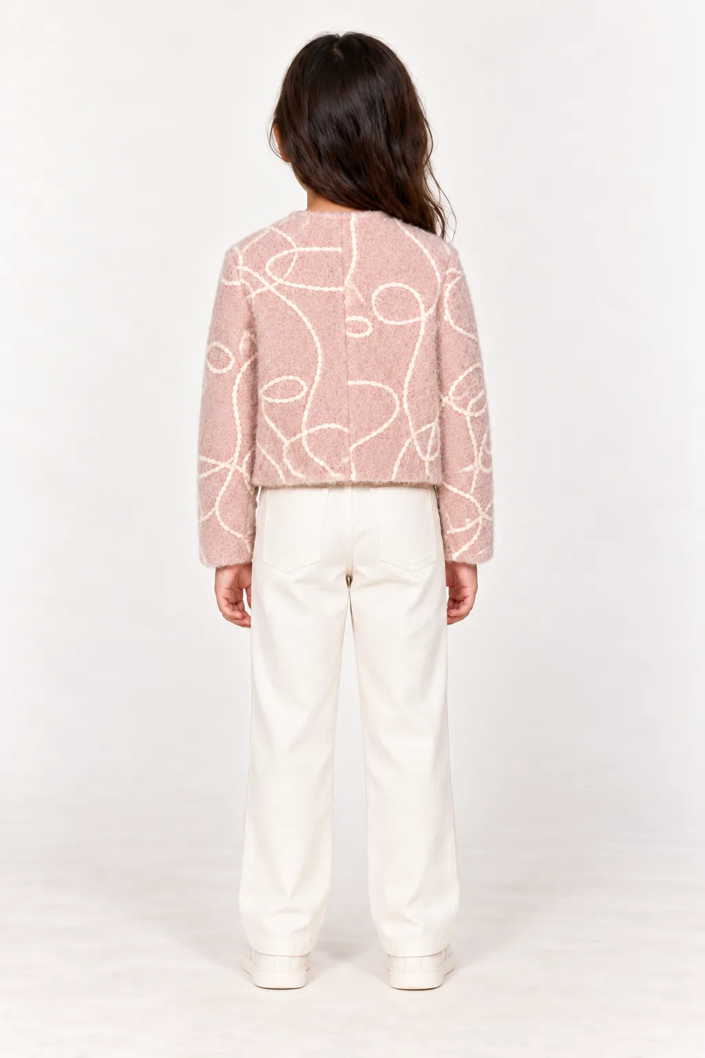 VOLUTE — Veste enfant en laine à motifs en relief, rose poudré, vue de dos