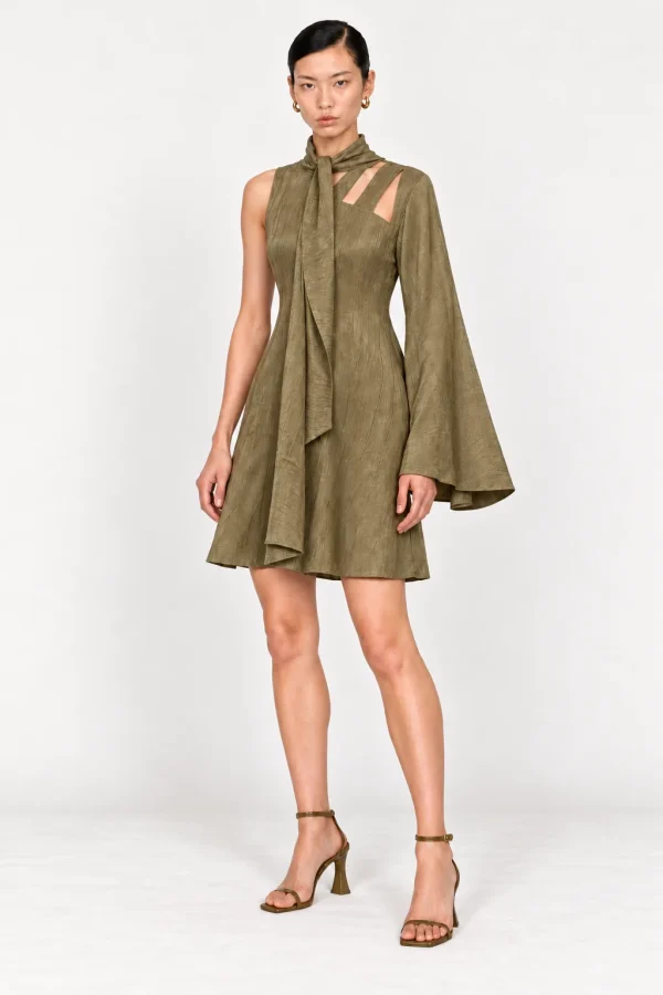 SAUGE — Robe en satin asymétrique à découpes, vue de face